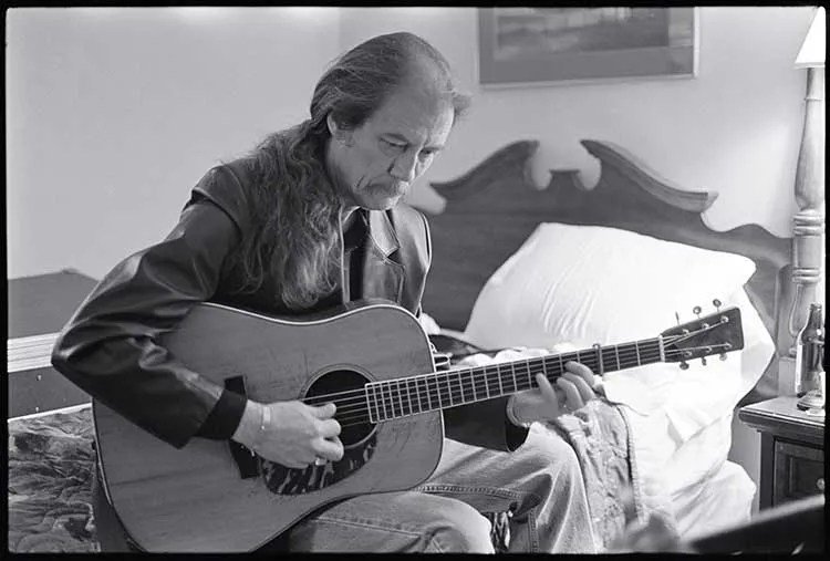 Guitarist Tony Rice